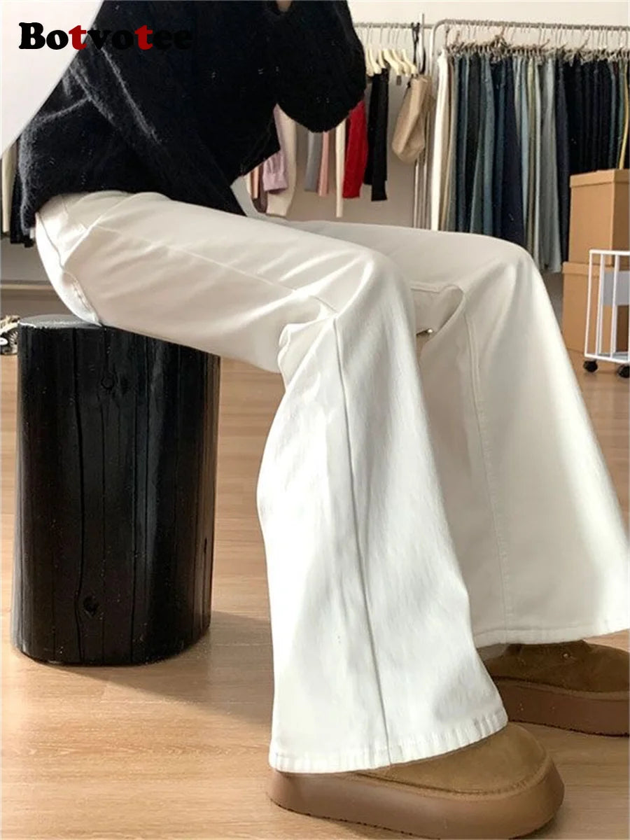 Botvotee American Vintage White Bootcut Jeans – Low-Rise Flared Denim Pants with Non-Skinny Fit & Leg-Lengthening Silhouette
