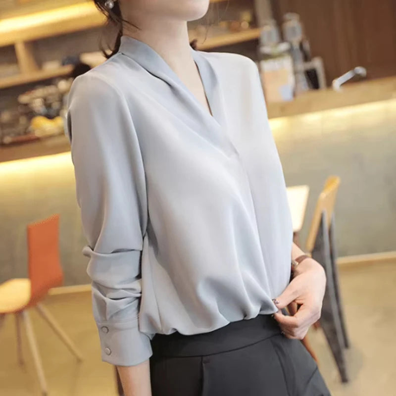 Korean Style Solid Color V-neck Half Sleeved Blouse Fashion Spring and Summer Thin Chiffon Shirt Elegant Office Lady Tops 9382